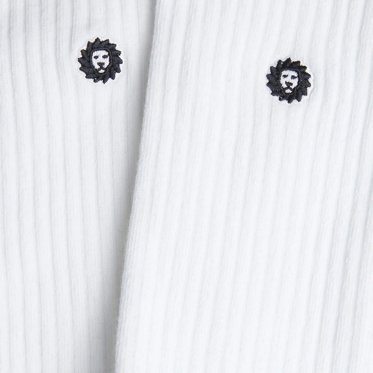 7 x Athletic Essentials Lion - Blanco