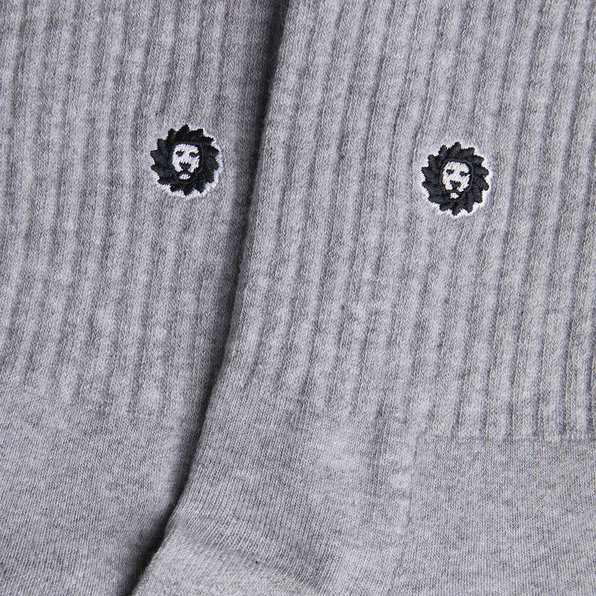 Athletic Essentials Lion Quarter - Grey (3)