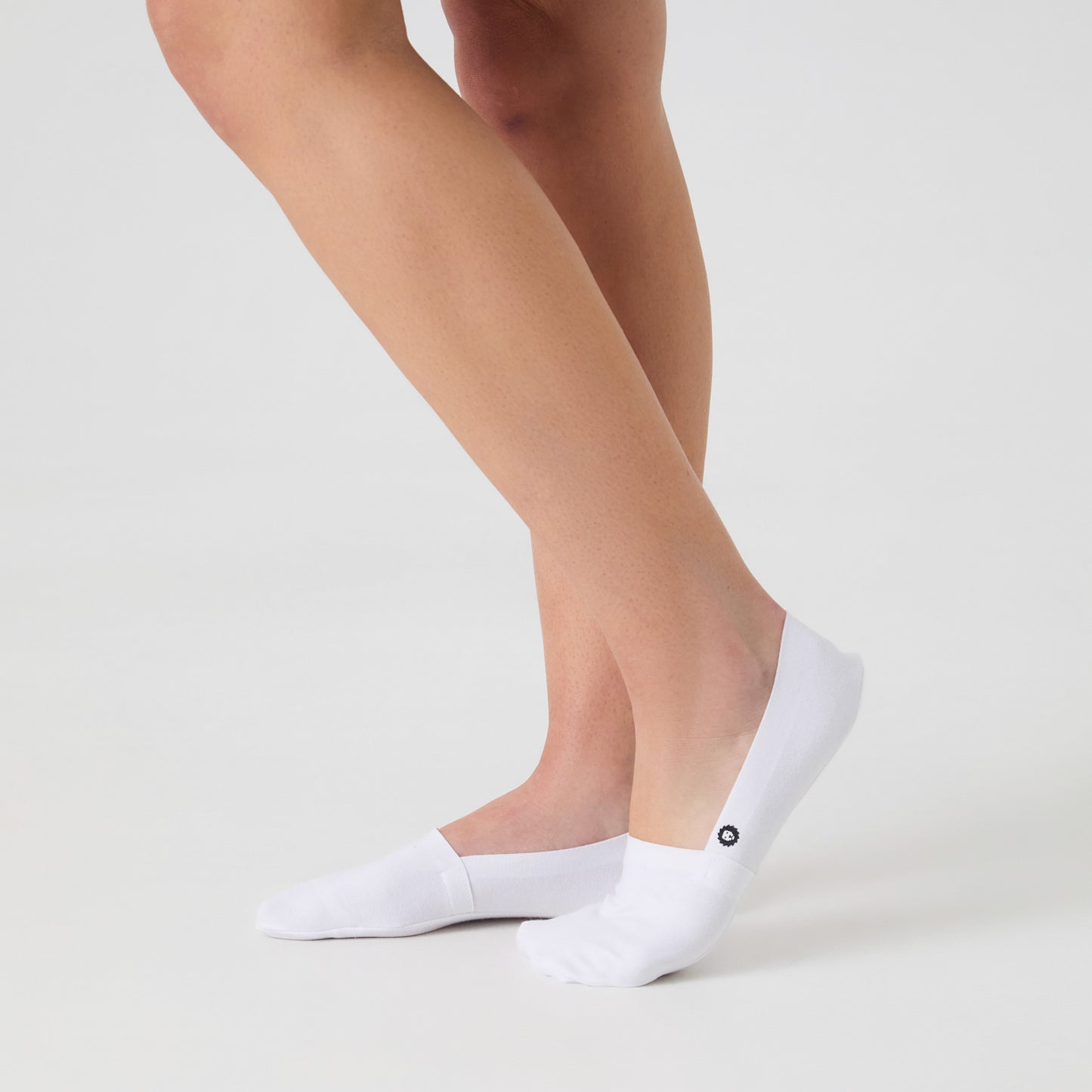 6 x No Show Essentials Second Skin - White